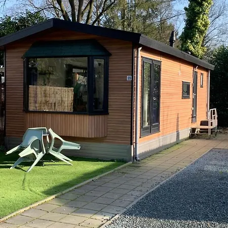 Het Eikenhuisje In Putten; Op De Veluwe.