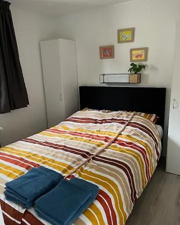 Het Eikenhuisje In Putten; Op De Veluwe. *