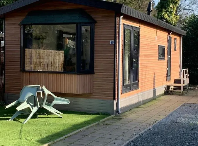 Het Eikenhuisje In Putten; Op De Veluwe.